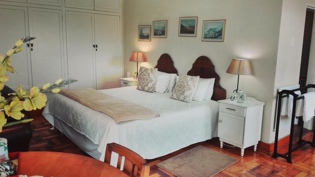 The Riverhouse Guesthouse Estcourt Exterior foto
